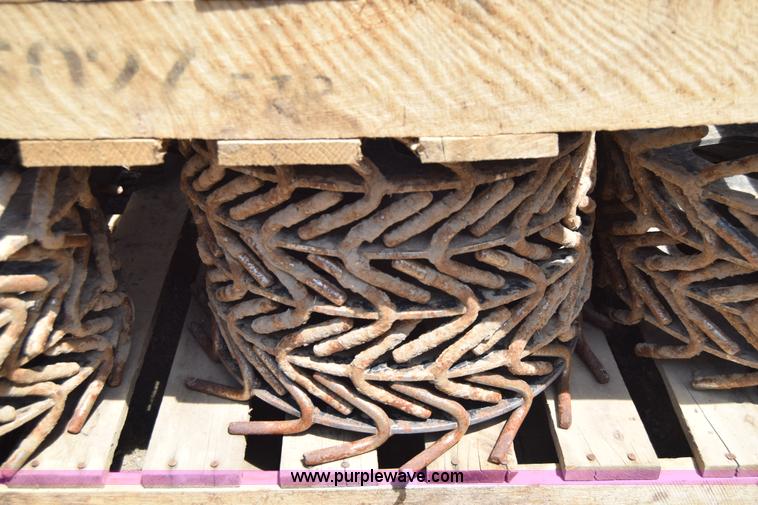 image for item H8608 Twin Diamond Strip Cat strip tiller