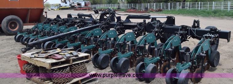 image for item H8608 Twin Diamond Strip Cat strip tiller