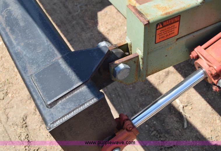 image for item H8613 Kosch bale handler