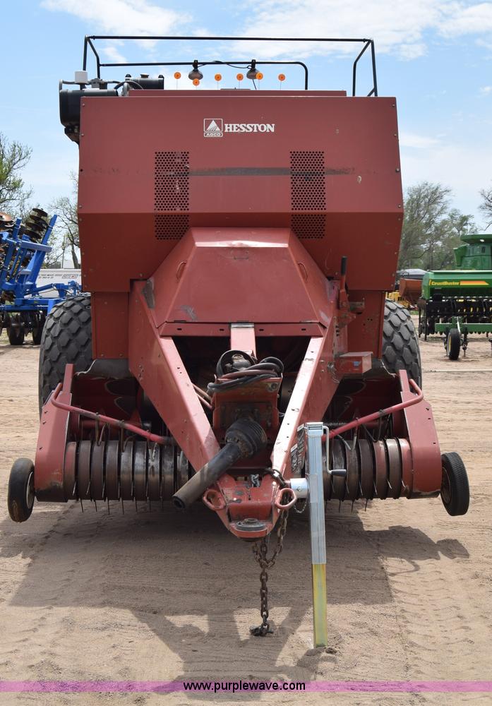 image for item H8616 2002 Hesston 4910 large square baler