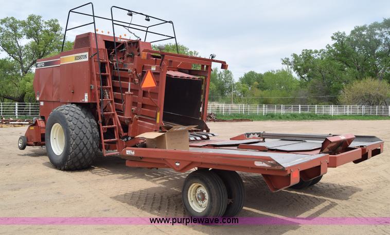 image for item H8616 2002 Hesston 4910 large square baler