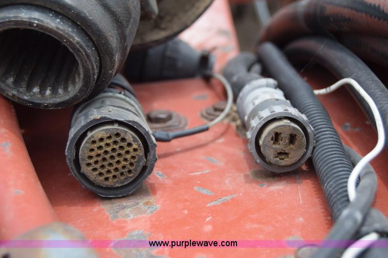 image for item H8616 2002 Hesston 4910 large square baler