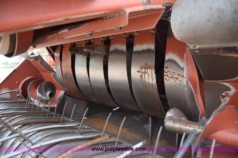 image for item H8616 2002 Hesston 4910 large square baler