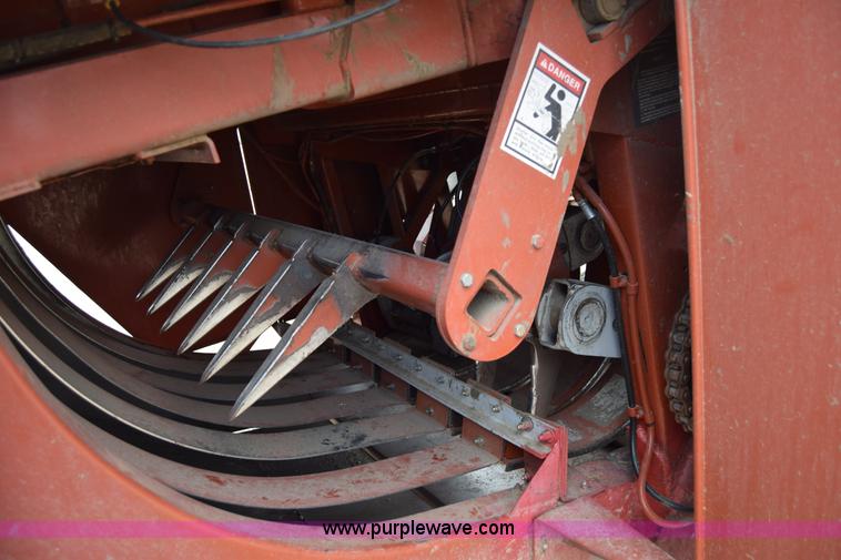 image for item H8616 2002 Hesston 4910 large square baler