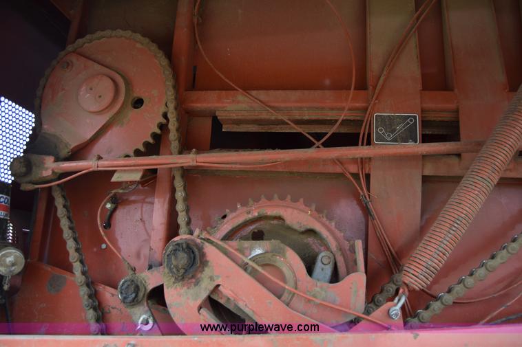 image for item H8616 2002 Hesston 4910 large square baler