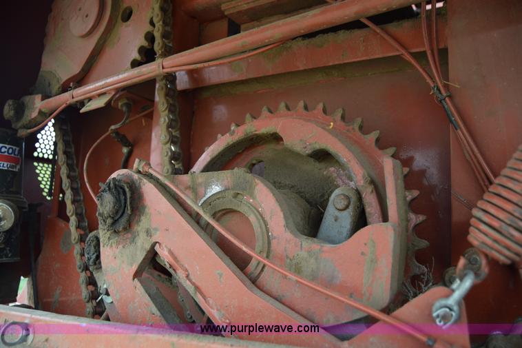 image for item H8616 2002 Hesston 4910 large square baler