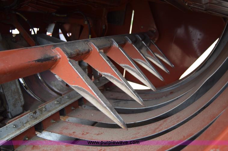 image for item H8616 2002 Hesston 4910 large square baler