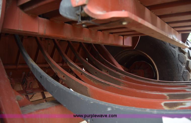 image for item H8616 2002 Hesston 4910 large square baler