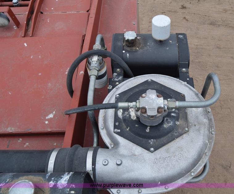 image for item H8616 2002 Hesston 4910 large square baler