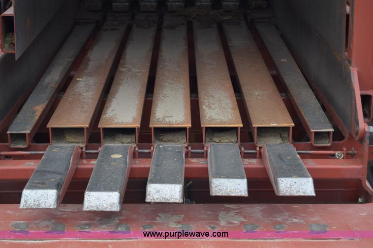 image for item H8616 2002 Hesston 4910 large square baler