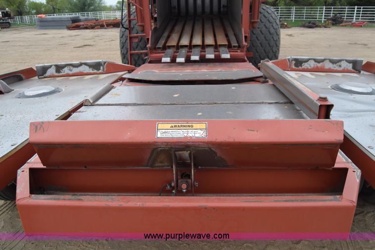 image for item H8616 2002 Hesston 4910 large square baler