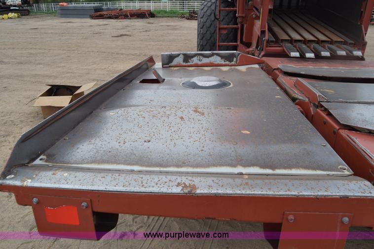 image for item H8616 2002 Hesston 4910 large square baler