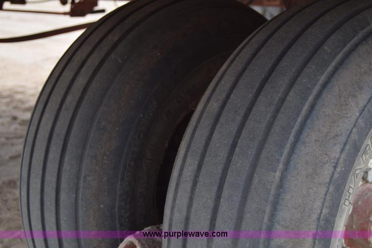 image for item H8616 2002 Hesston 4910 large square baler