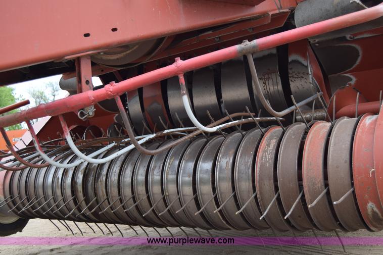 image for item H8616 2002 Hesston 4910 large square baler