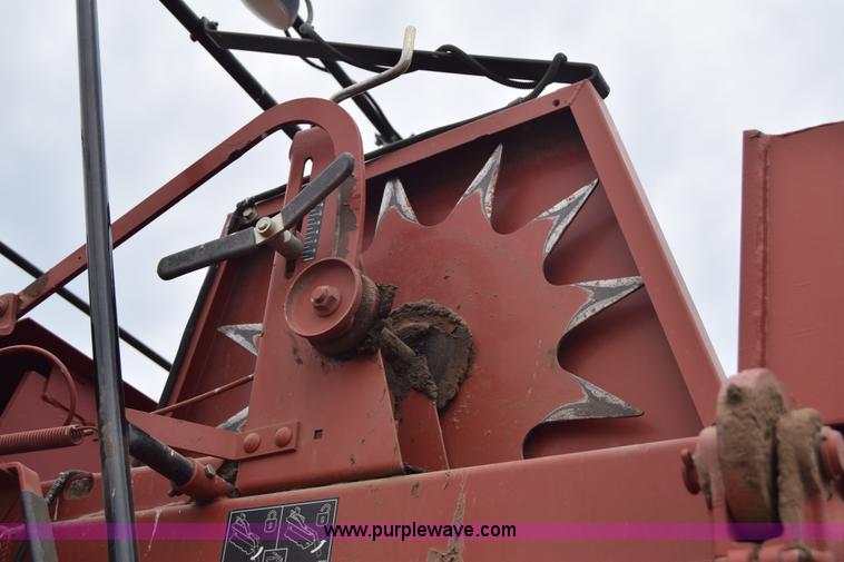 image for item H8616 2002 Hesston 4910 large square baler