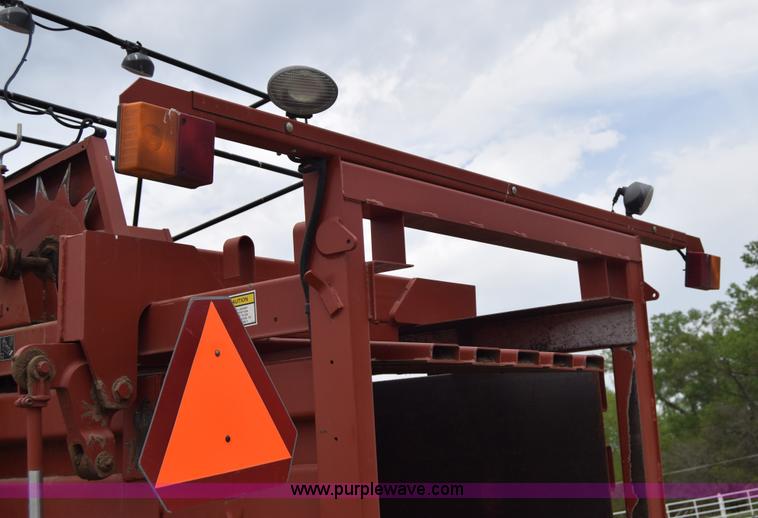 image for item H8616 2002 Hesston 4910 large square baler