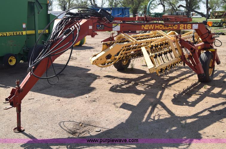 image for item H8620 New Holland 216 twin fold rake