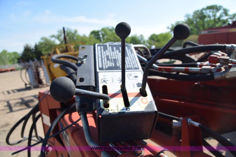 image for item H8620 New Holland 216 twin fold rake