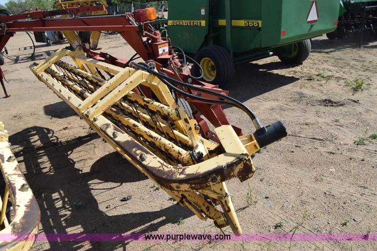 image for item H8620 New Holland 216 twin fold rake