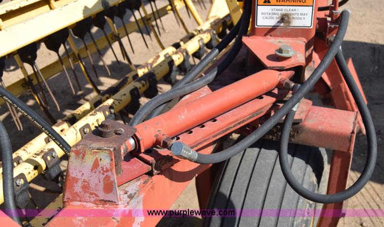 image for item H8620 New Holland 216 twin fold rake