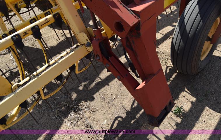 image for item H8620 New Holland 216 twin fold rake