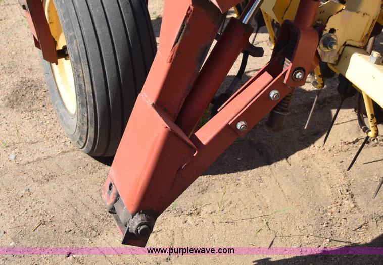 image for item H8620 New Holland 216 twin fold rake