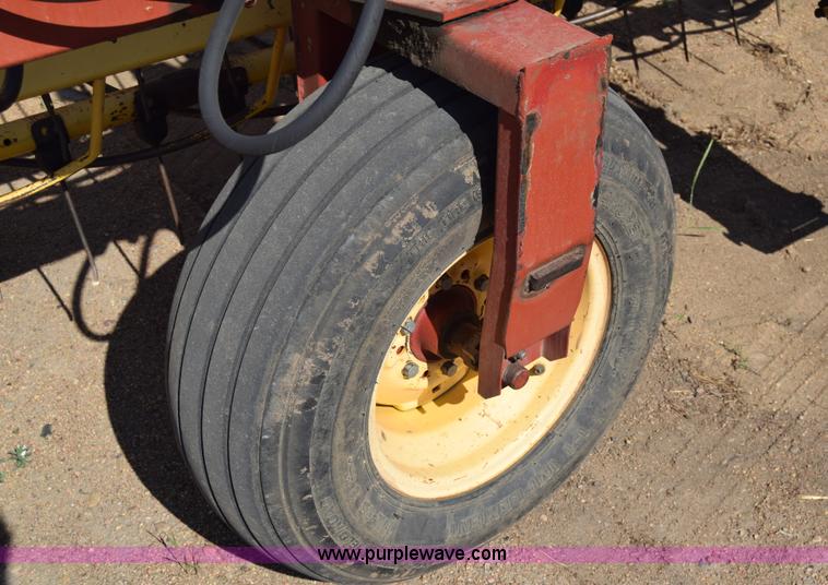 image for item H8620 New Holland 216 twin fold rake