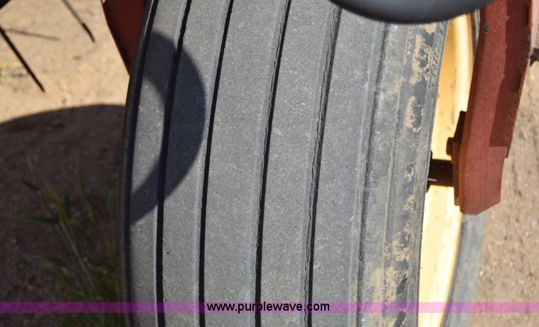 image for item H8620 New Holland 216 twin fold rake