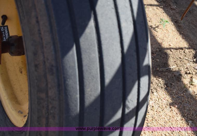 image for item H8620 New Holland 216 twin fold rake