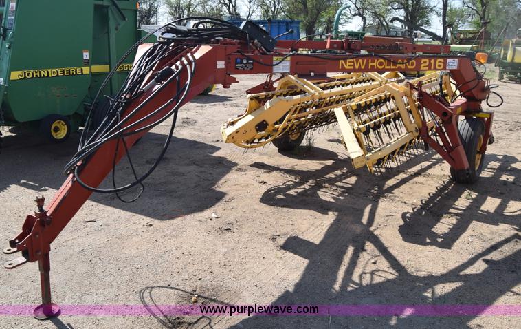 image for item H8620 New Holland 216 twin fold rake
