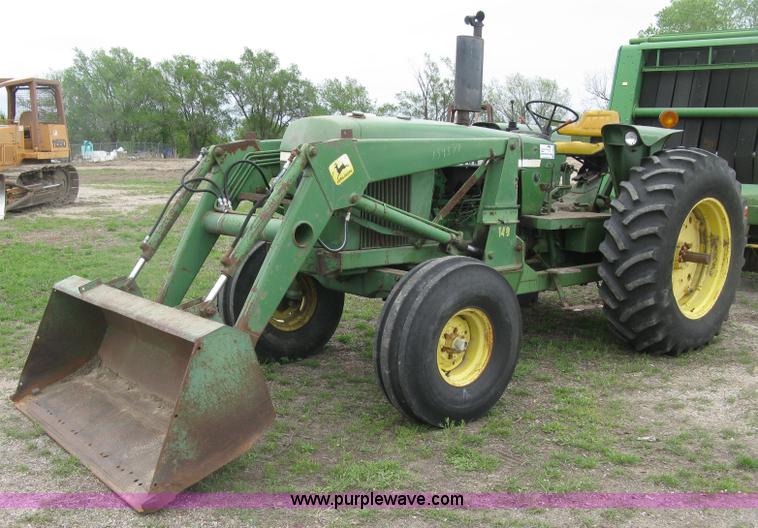 image for item H8648 John Deere 2840 tractor
