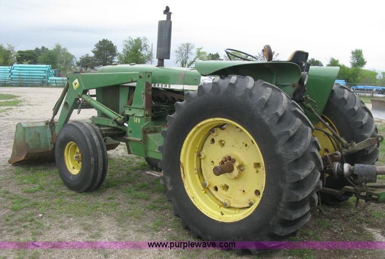 image for item H8648 John Deere 2840 tractor