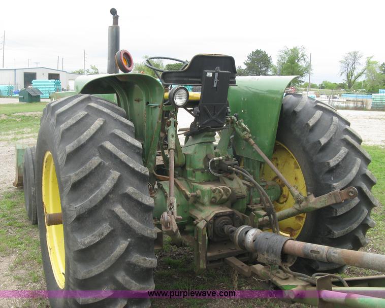 image for item H8648 John Deere 2840 tractor