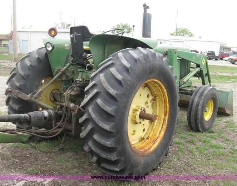 image for item H8648 John Deere 2840 tractor