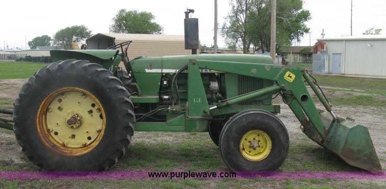 image for item H8648 John Deere 2840 tractor