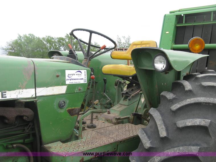 image for item H8648 John Deere 2840 tractor