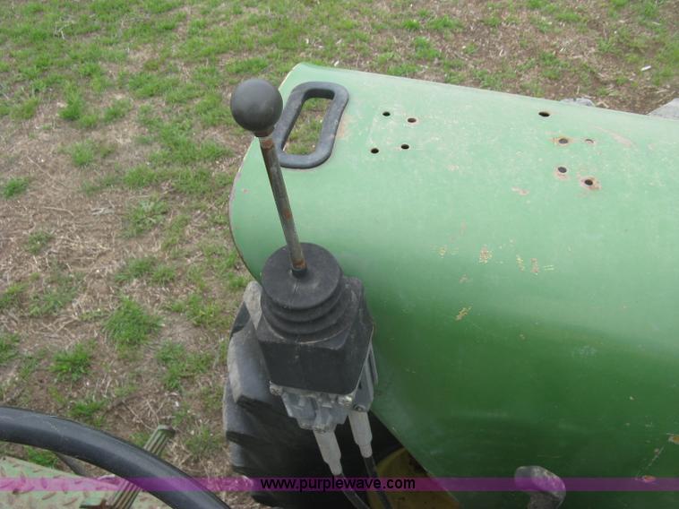 image for item H8648 John Deere 2840 tractor