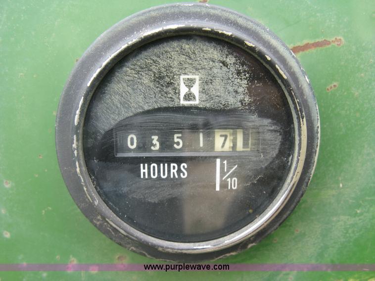 image for item H8648 John Deere 2840 tractor