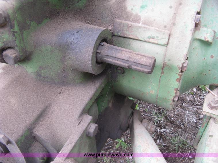 image for item H8648 John Deere 2840 tractor