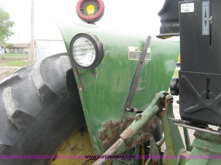 image for item H8648 John Deere 2840 tractor