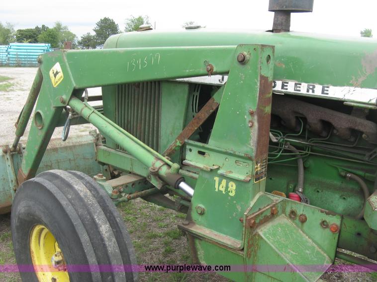 image for item H8648 John Deere 2840 tractor