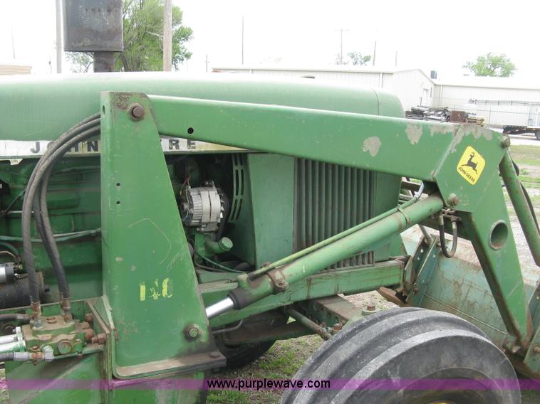 image for item H8648 John Deere 2840 tractor