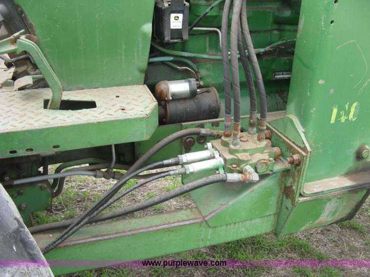 image for item H8648 John Deere 2840 tractor