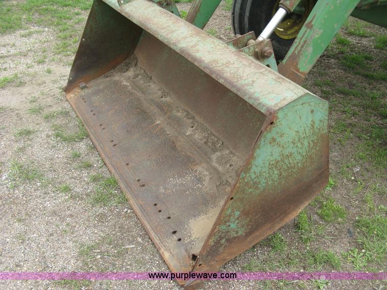 image for item H8648 John Deere 2840 tractor