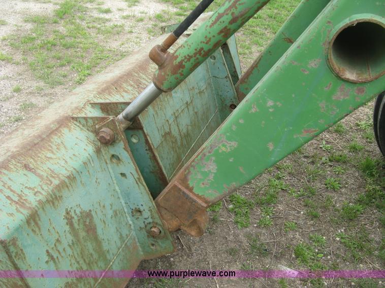 image for item H8648 John Deere 2840 tractor