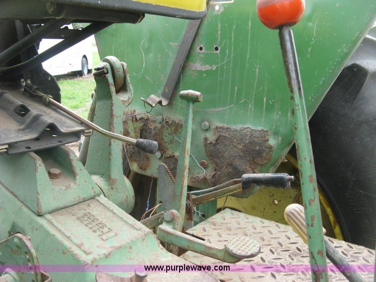 image for item H8648 John Deere 2840 tractor