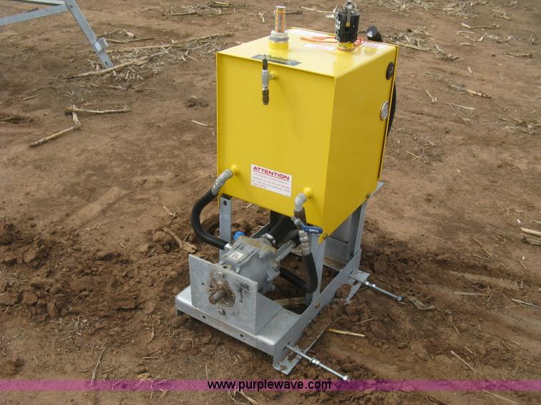 image for item H8665 2014 T-L irrigation system pivot