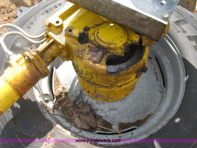 image for item H8665 2014 T-L irrigation system pivot