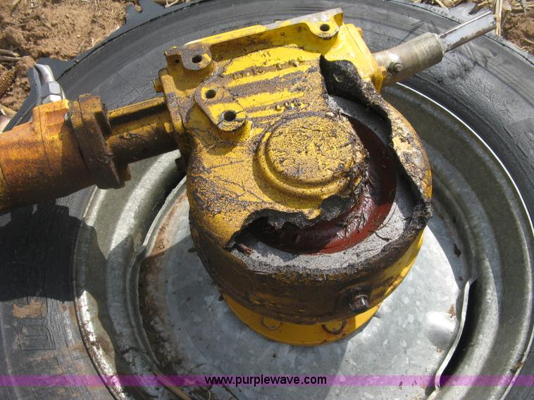 image for item H8665 2014 T-L irrigation system pivot