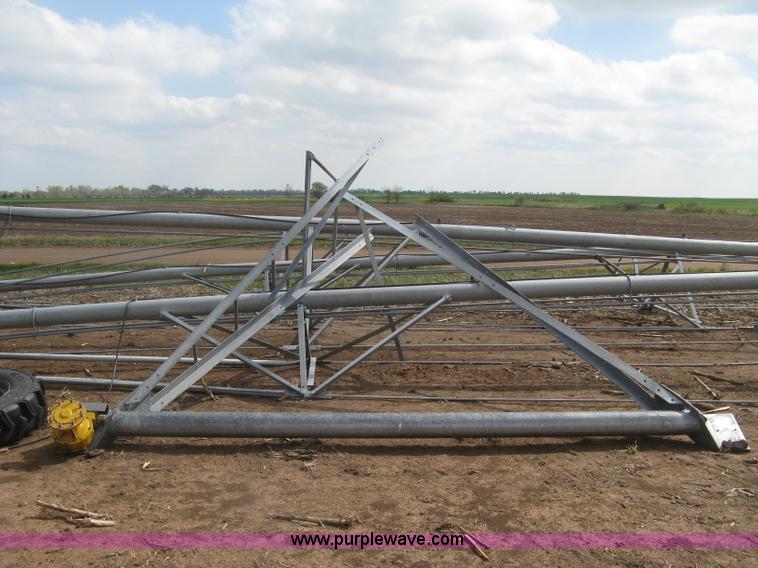 image for item H8665 2014 T-L irrigation system pivot